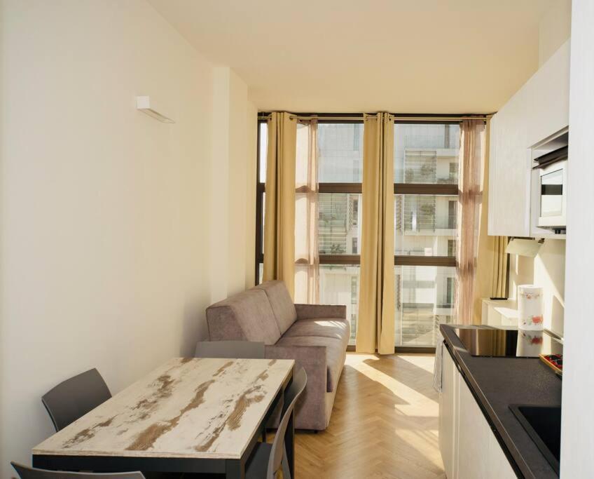 Sky View - Porta Nuova - Appartamento 4 Милано Екстериор снимка